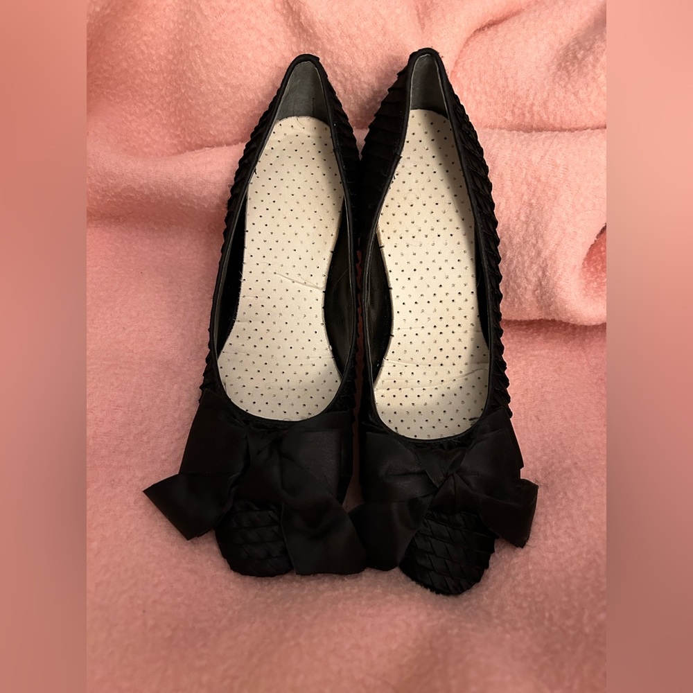J.Renee’ Ladies Black Pumps